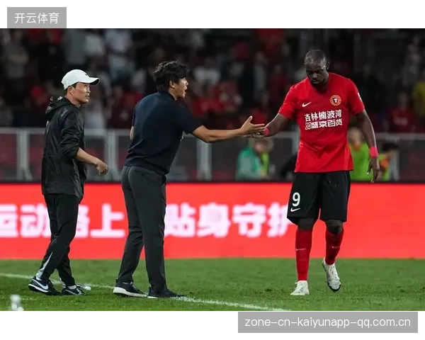 姆本扎可：从“神秘”到“传奇”——足球王者的永不停歇征程