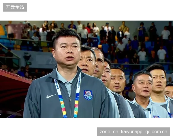 国安3比2击败津门虎，林良铭韩佳奇复出！球迷们的盛情与球员的坚持